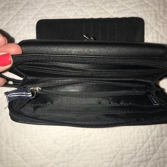 Nautica Wristlet - Picture 4 of 5